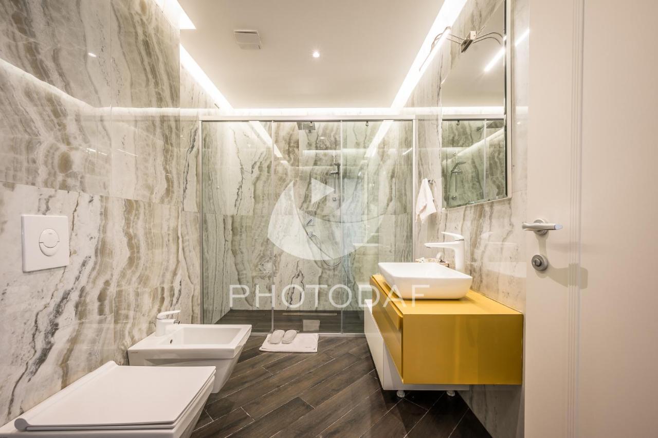 Hotel Delta Premium Дуррес Экстерьер фото