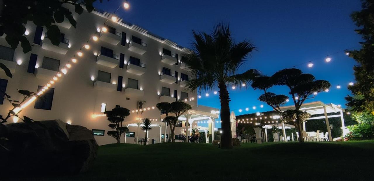 Hotel Delta Premium Дуррес Экстерьер фото