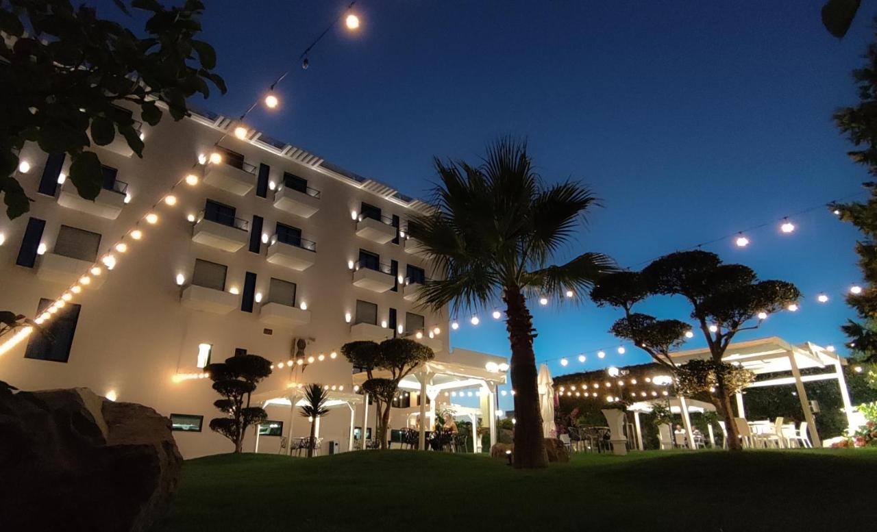 Hotel Delta Premium Дуррес Экстерьер фото