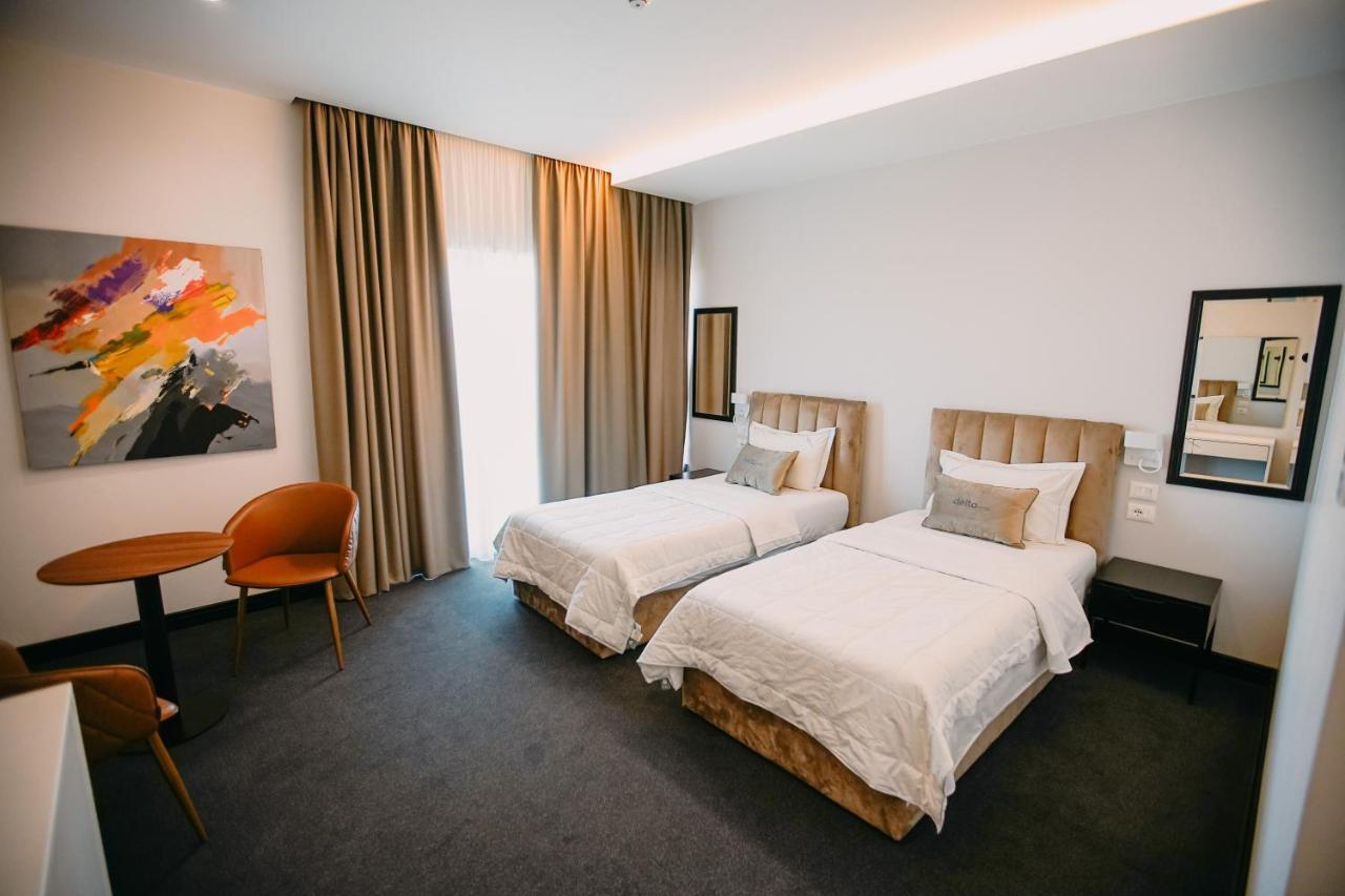 Hotel Delta Premium Дуррес Экстерьер фото