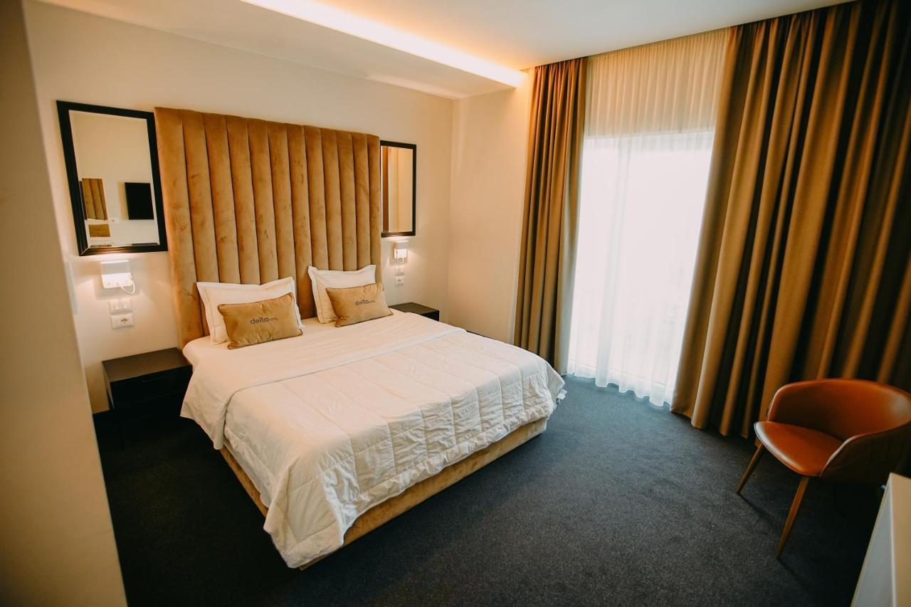 Hotel Delta Premium Дуррес Экстерьер фото